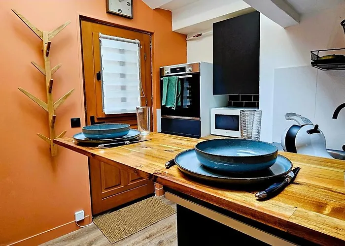 La Cachette Oubliee *