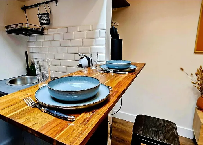 La Cachette Oubliee Apartment *